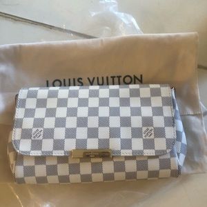 Favorite Checker , Crossbody